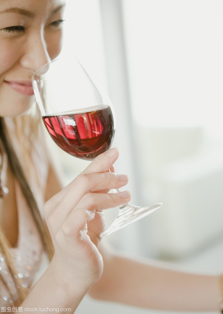 品味世界之醉 探索进口红酒的魅力